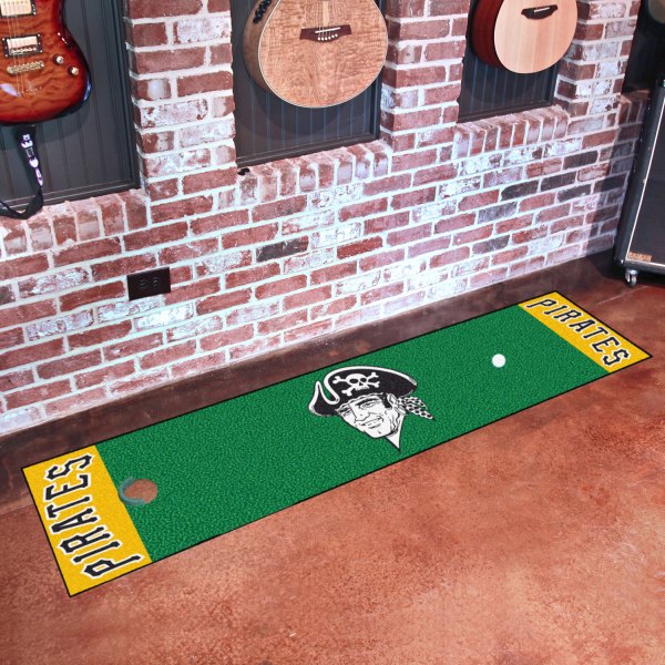 FanMats® - MLB Pittsburgh Pirates Retro Golf Putting Green Mat